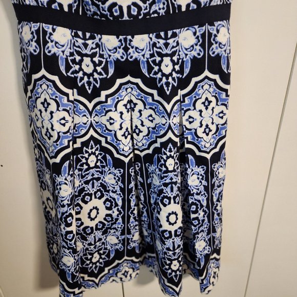 Talbots Tapestry Geometic A-Line Pleated Skirt Sleeveless Dress | Size 6 - Picture 4 of 6